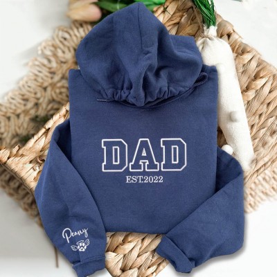 Custom Embroidered Dad Sweatshirt Hoodie with Kids Names For Father's Day Gift Ideas